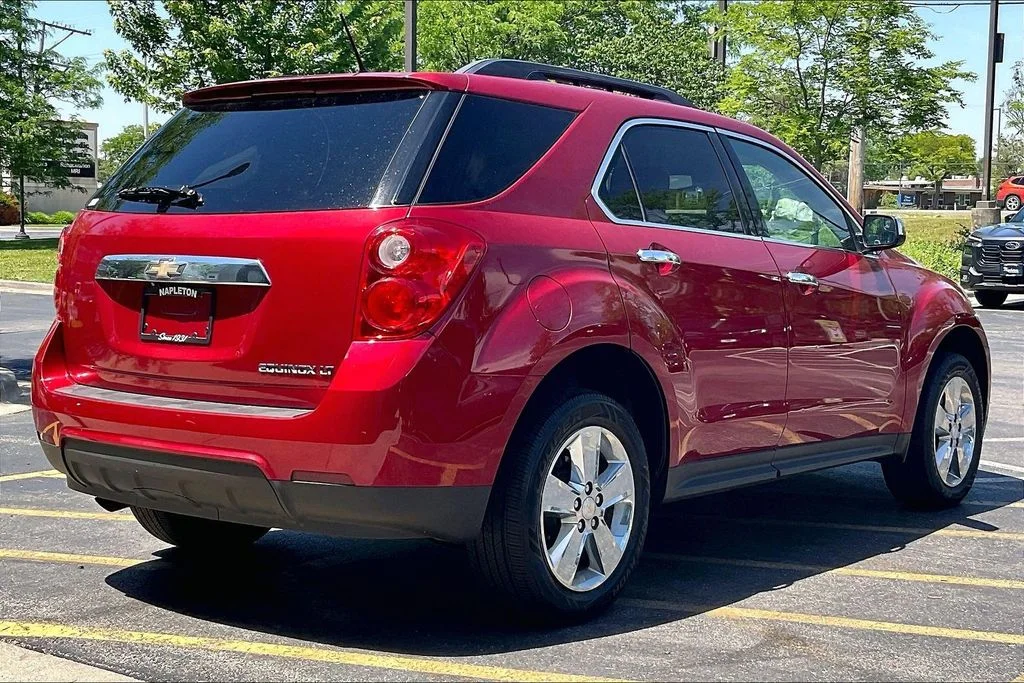 Used 2013 Red Chevrolet LT image 16