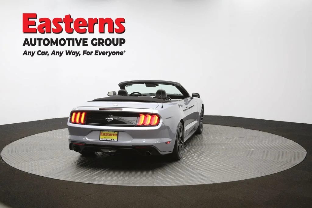 Used 2022 Silver Ford EcoBoost Premium image 33