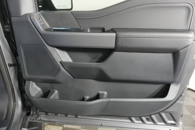 New 2026 Carbonized Gray Metallic Ford XLT image 39