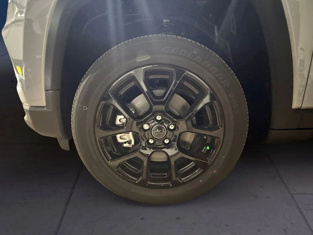 New 2026 Silver Jeep Latitude image 9