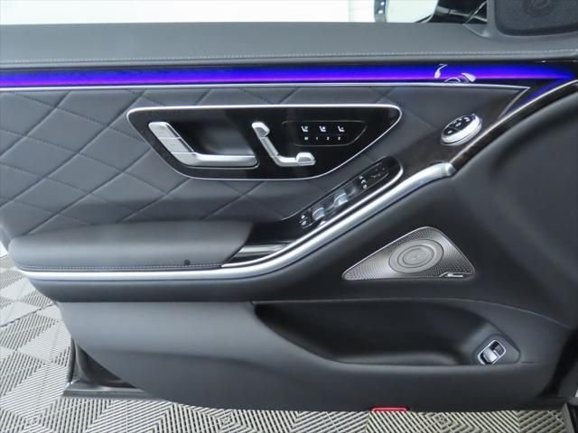New 2026 Obsidian Black Metallic Mercedes-Benz S 580e image 26