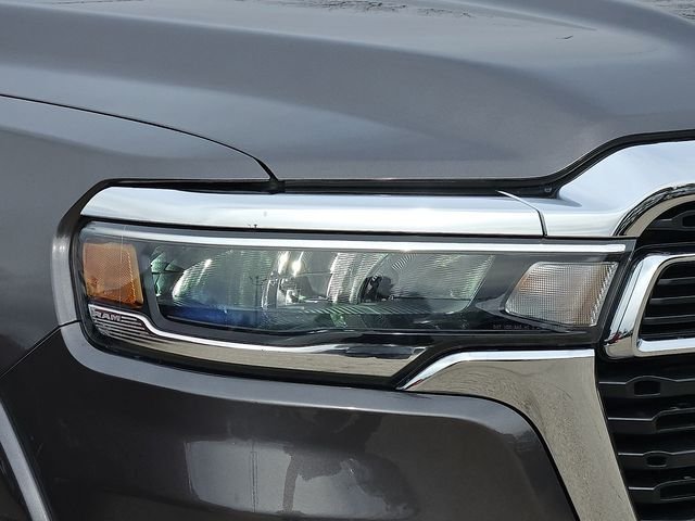 New 2026 Granite Crystal Metallic Clear-Coat Exterior Paint RAM Big Horn/Lone Star image 8