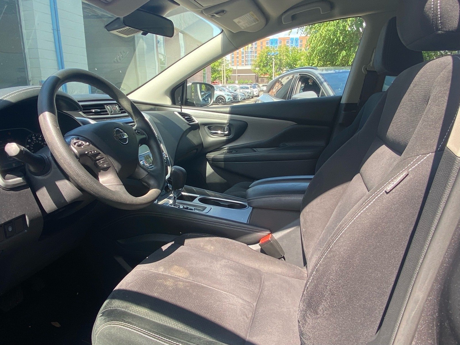 Used 2021 Gray Nissan S image 7