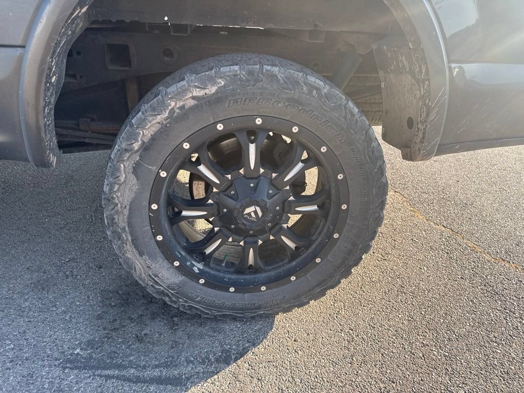 Used 2015  Ford  image 16