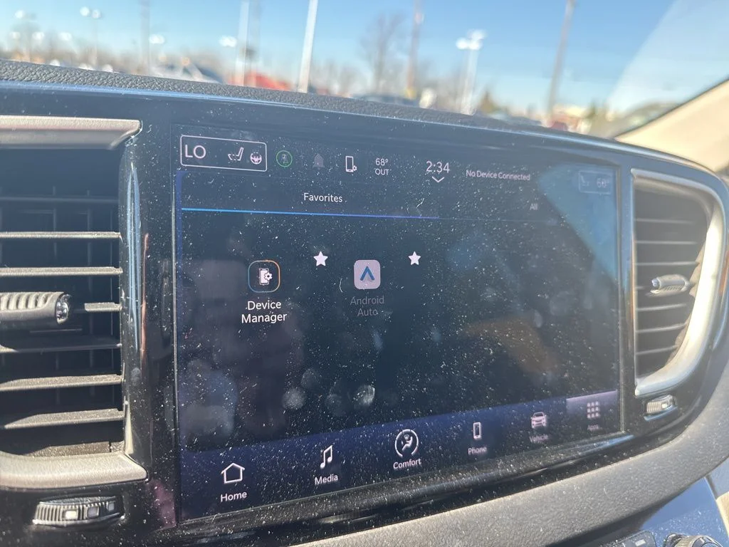 Used 2024 Diamond Black Chrysler Touring L image 36