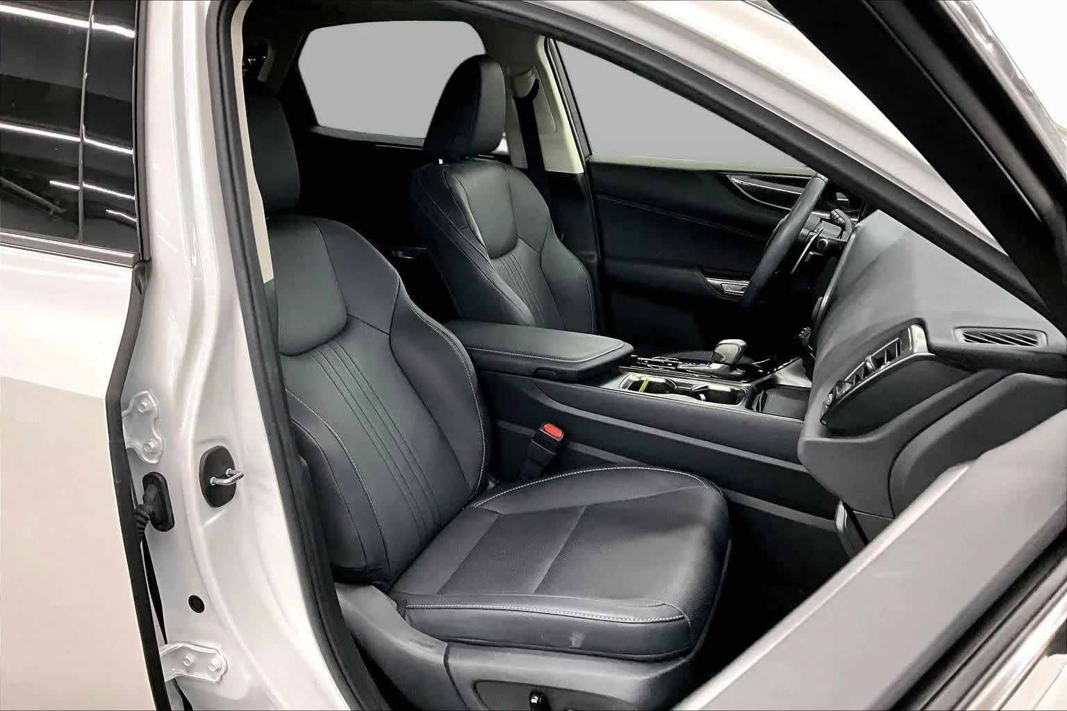 Certified Used 2024 Eminent White Pearl Lexus  image 8