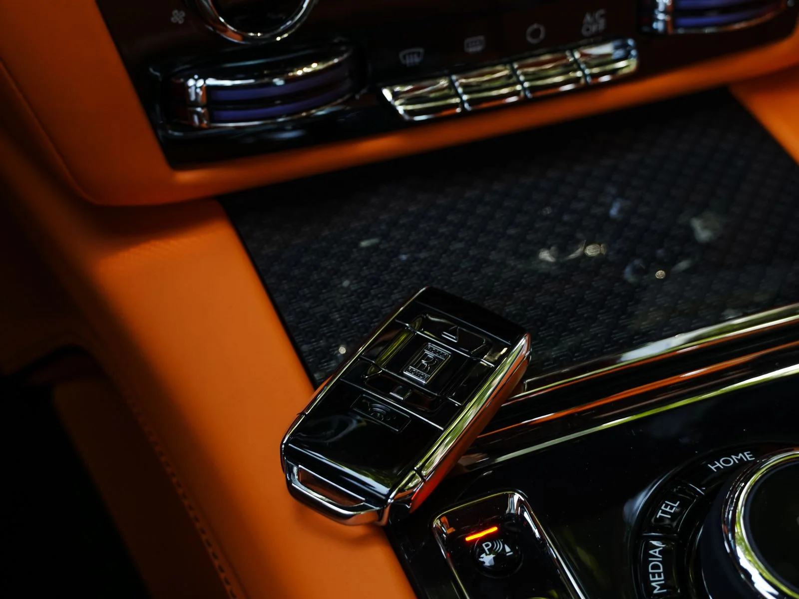 2026 Rolls-Royce Ghost Black Badge - Photo 34