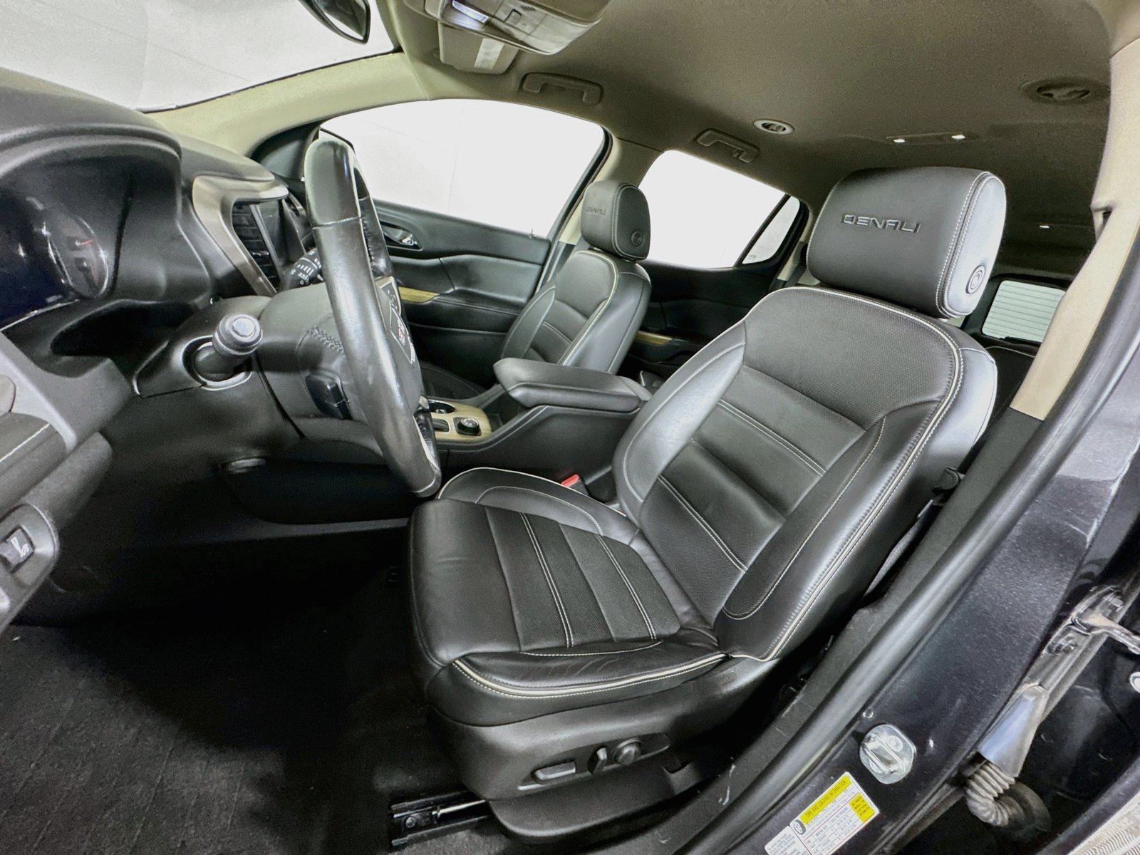 Used 2017 Iridium Metallic GMC Denali image 12