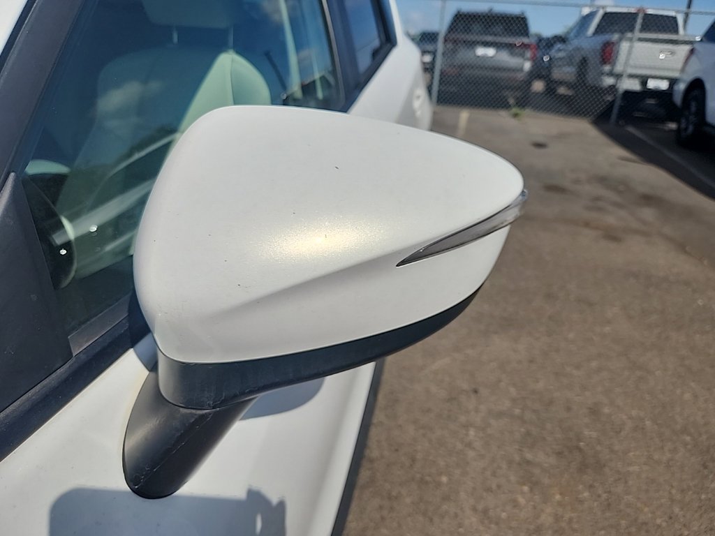 Used 2016 White Mazda Grand Touring image 5