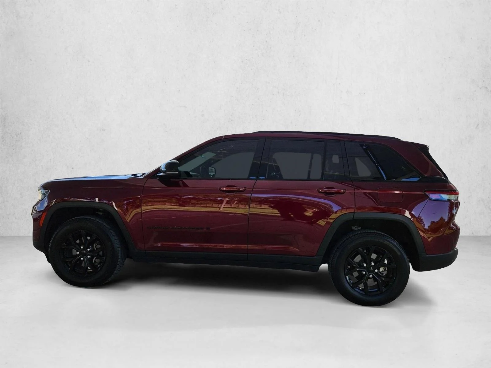 Used 2025 Velvet Red Pearlcoat Jeep Altitude X image 8