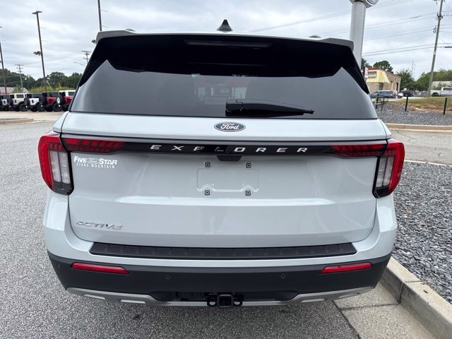 New 2027 Avalanche Gray Ford Active image 10