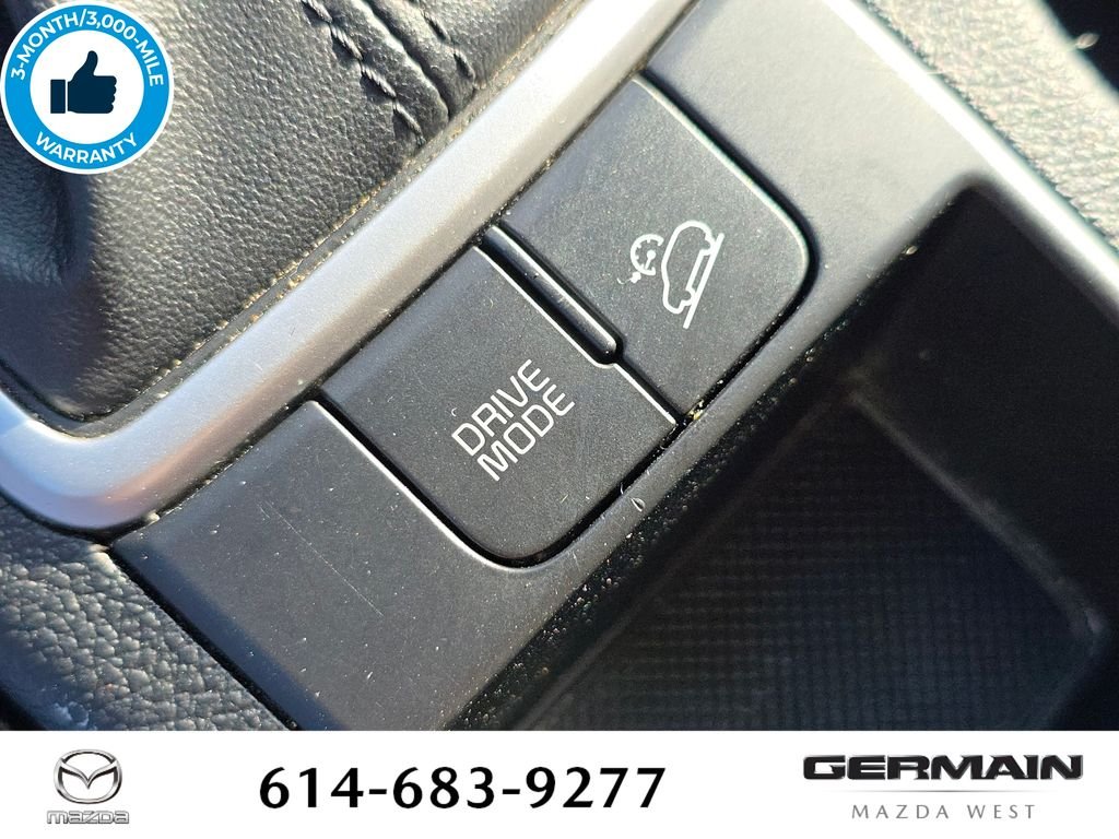 Used 2017 Red Kia EX image 32