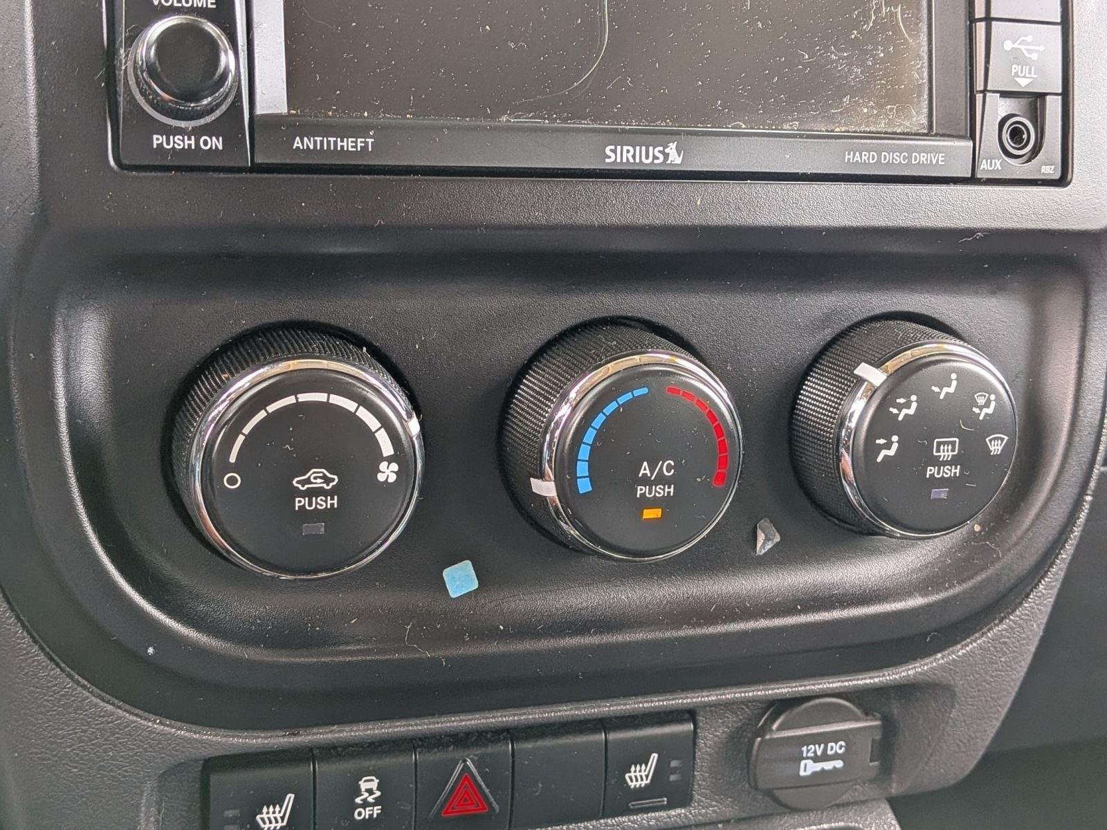 Used 2017 Black Clearcoat Jeep Latitude image 13