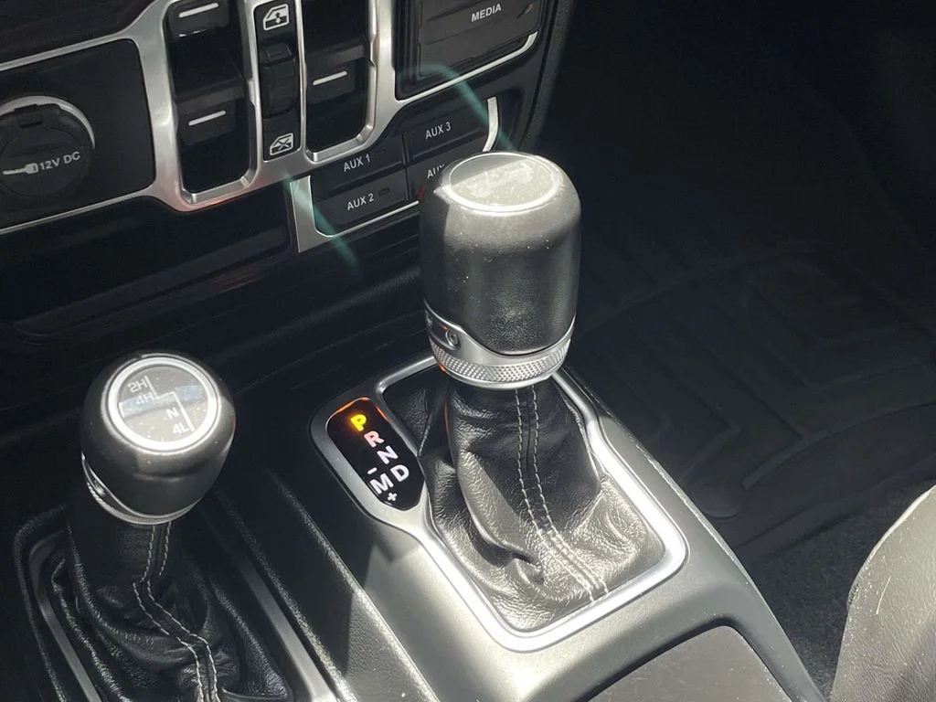 Used 2022 Gray Jeep Unlimited Sahara image 39