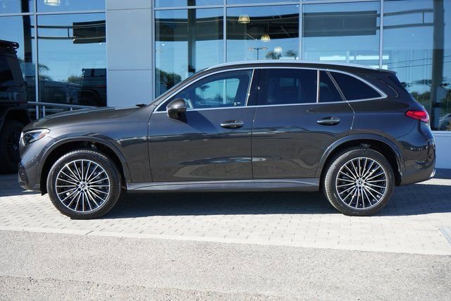 New 2026 Graphite Grey Metallic Mercedes-Benz GLC 300 image 35