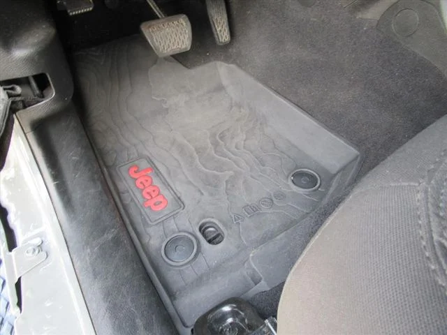 Used 2023 Gray Jeep Overland image 16