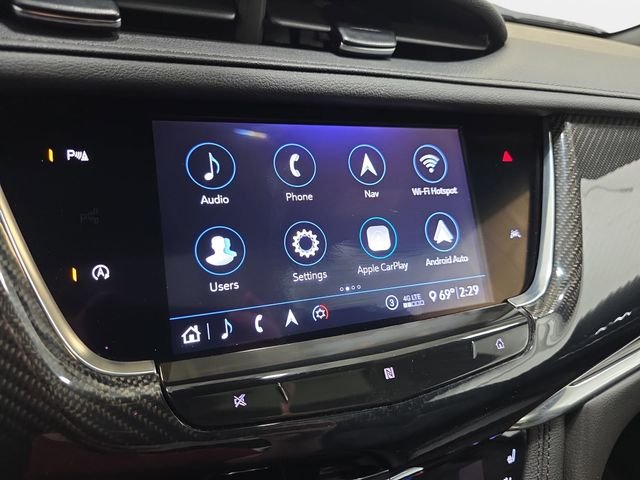 Used 2020 White Cadillac Sport image 20