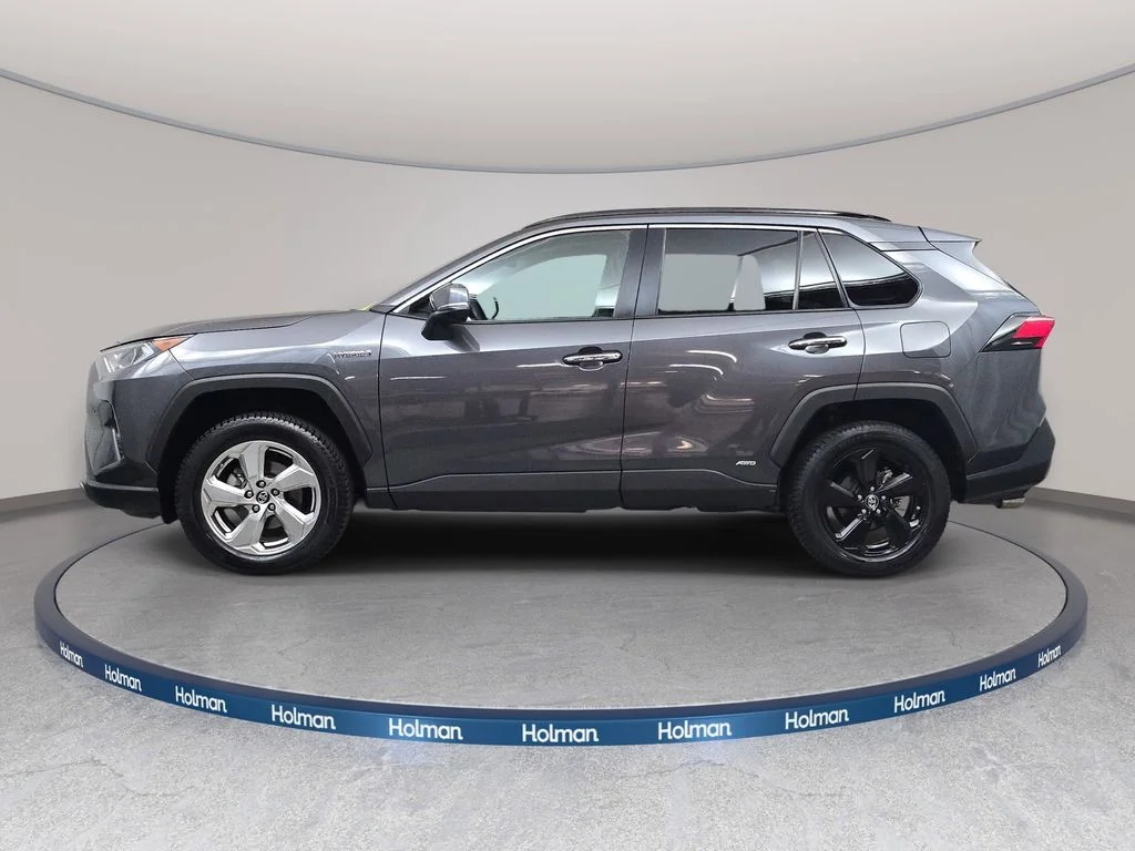 Used 2019 Gray Toyota Limited image 9
