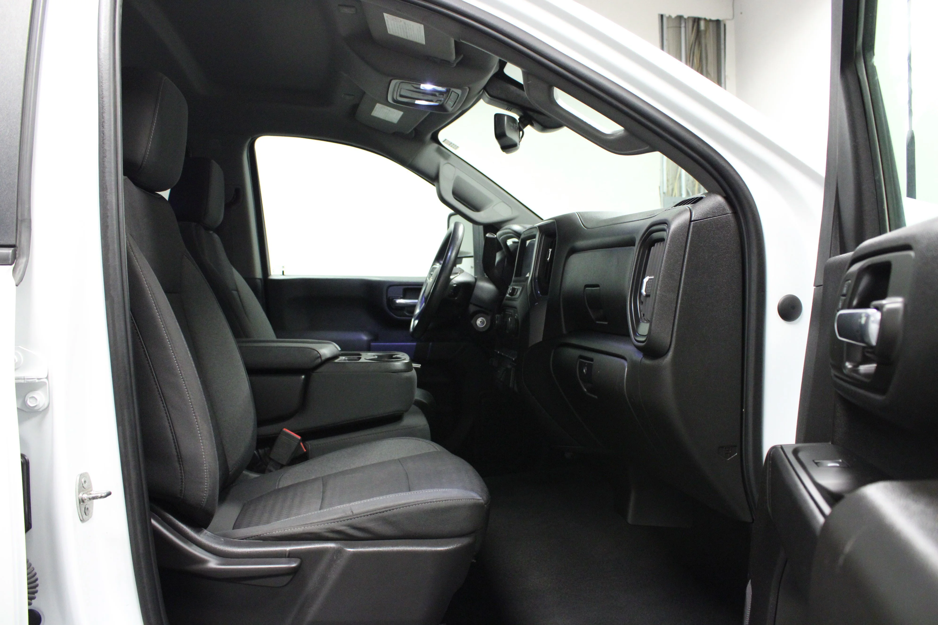 Used 2022 Summit White Chevrolet Custom image 16