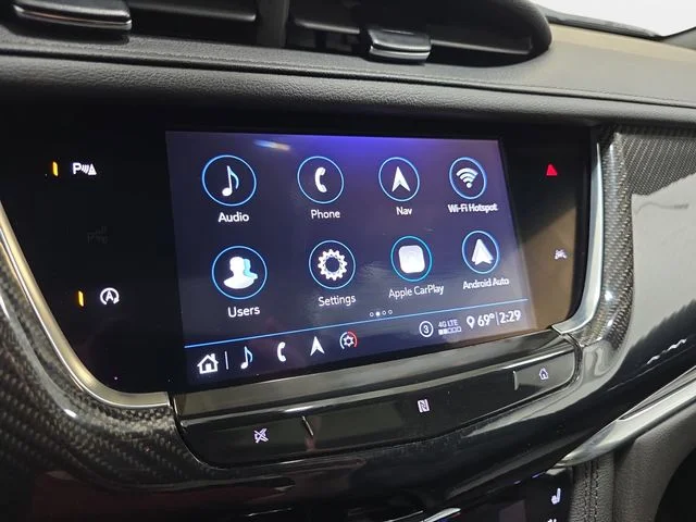 Used 2020 White Cadillac Sport image 20