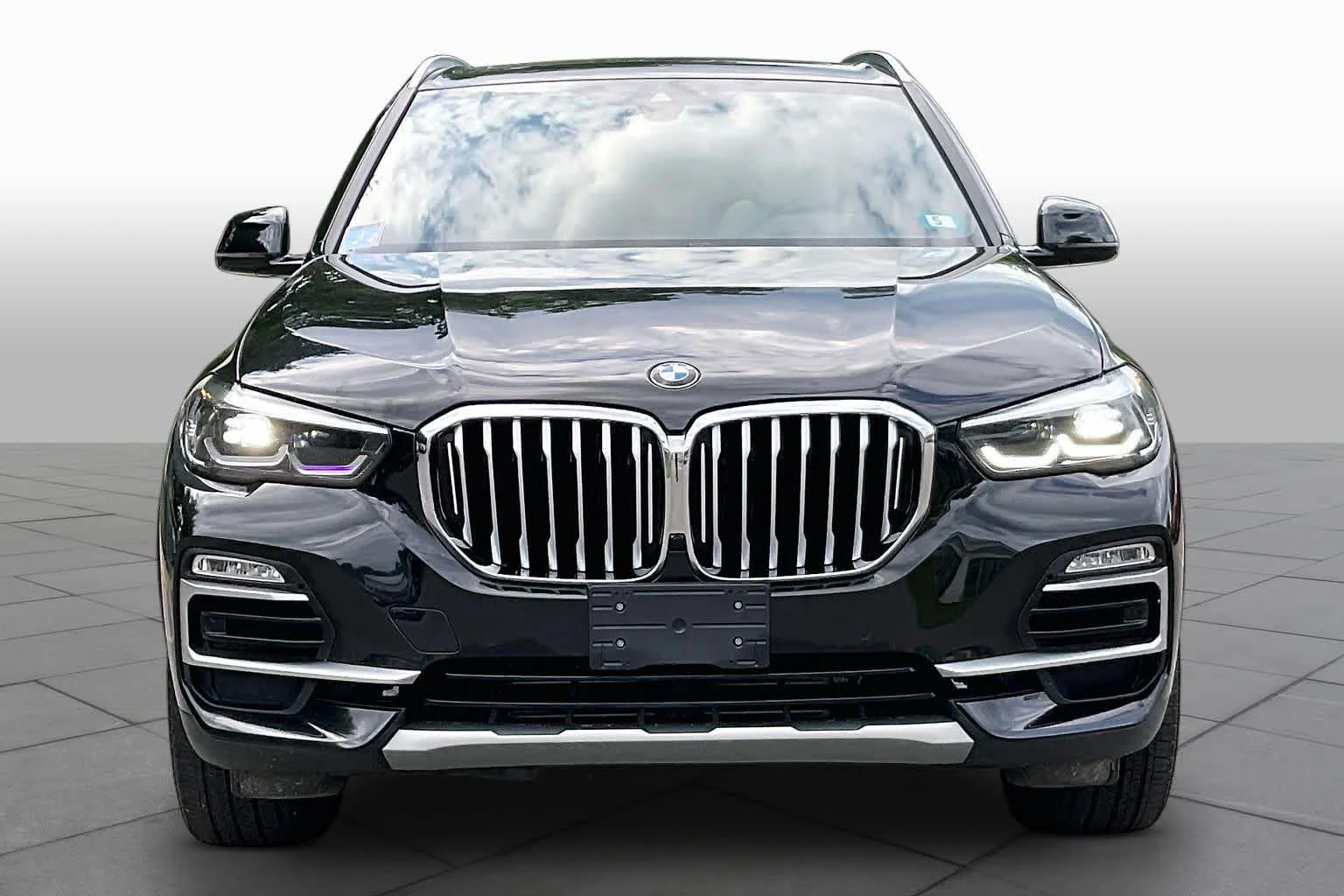 Used 2021 Black Sapphire Metallic BMW xDrive40i image 3