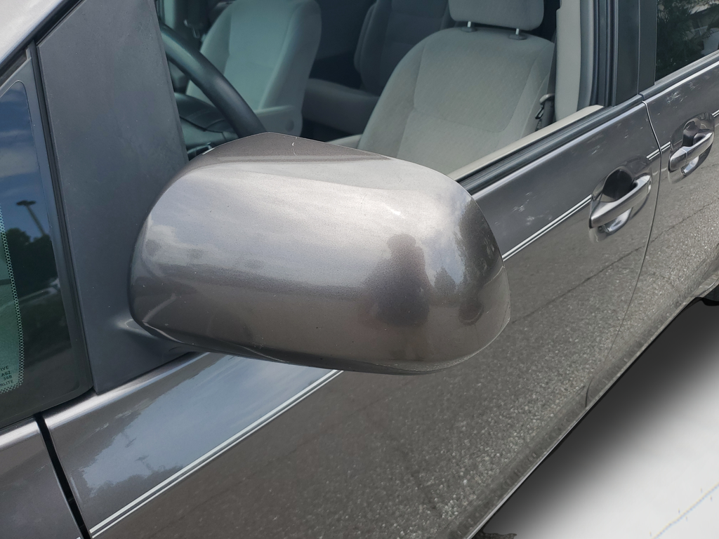 Used 2015 Gray Toyota LE image 25