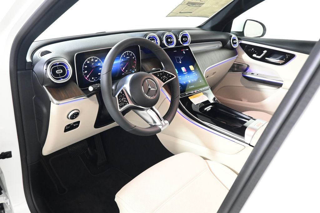 Used 2026 Polar White Mercedes-Benz GLC 300 image 12
