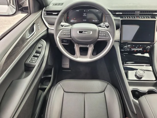 2025 Jeep Grand Cherokee Limited - Photo 12