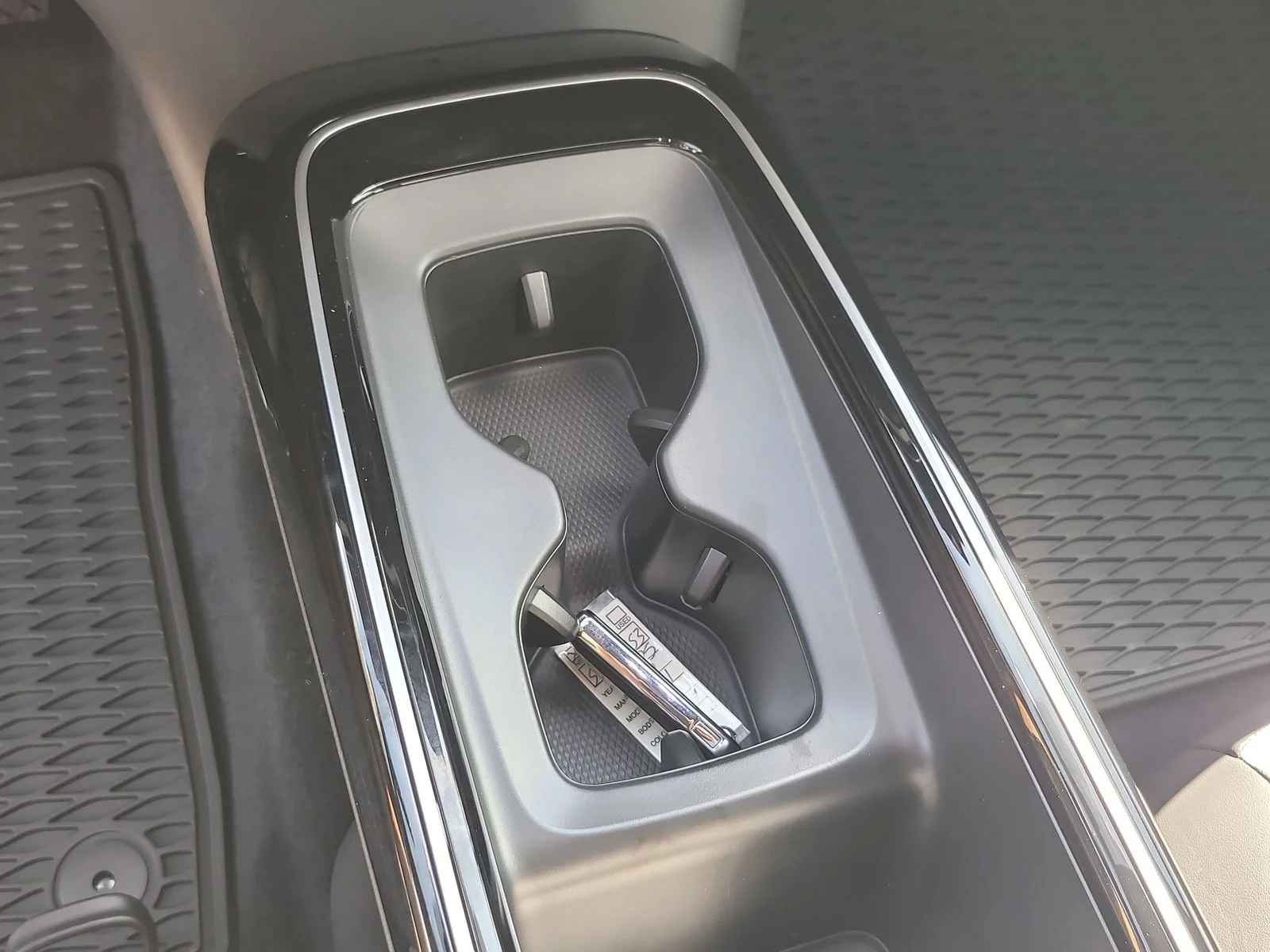 2025 Volkswagen ID.4 PRO - Photo 24