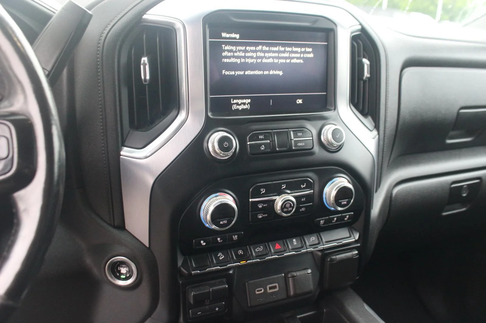 Used 2019 CARDINAL RED GMC SLT image 25