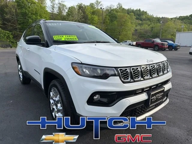 Used 2025 White Jeep Limited 4x4 image 2