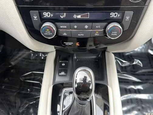 Certified Used 2022 White Nissan SL image 16