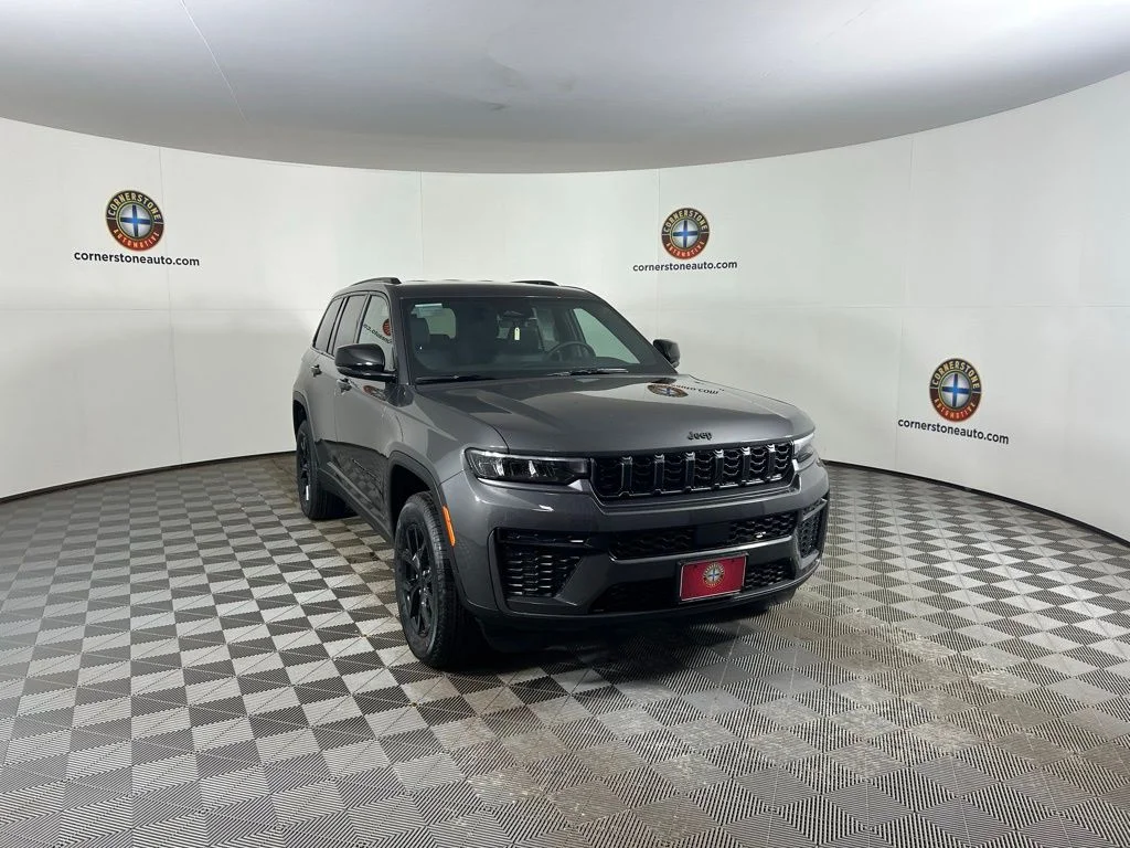 New 2026 Baltic Gray Metallic Clear-Coat Exterior Paint Jeep Altitude image 17