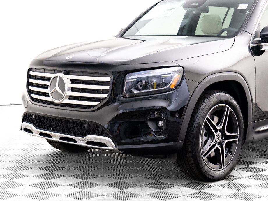 New 2026 Night Black Mercedes-Benz GLB 250 image 41