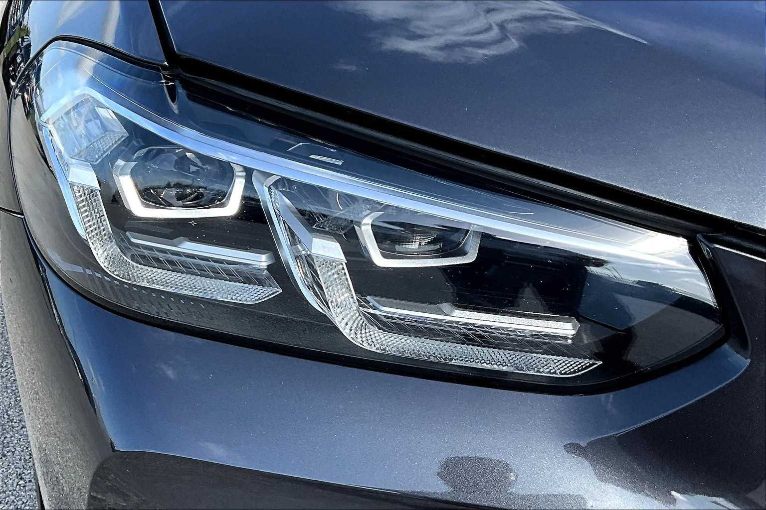 Used 2024 Dark Graphite Metallic BMW sDrive30i image 27