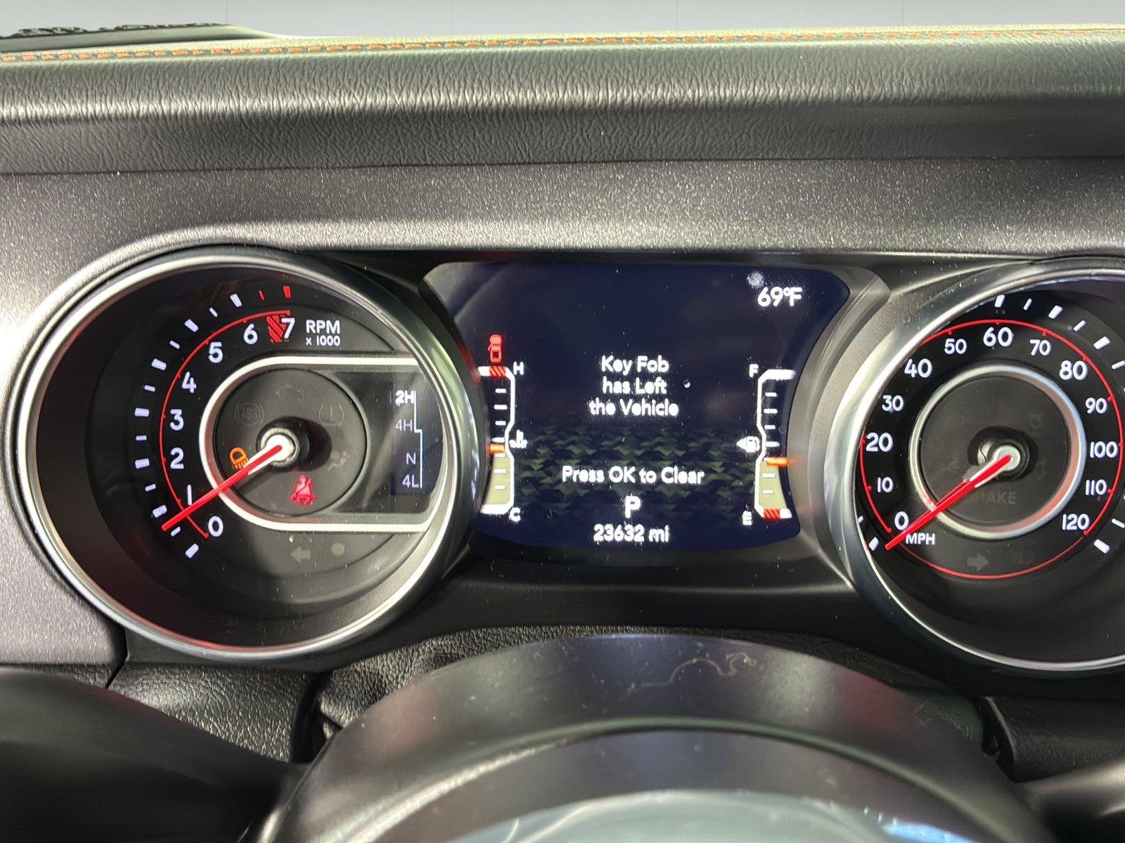 Used 2021 Bright White Clearcoat Jeep Mojave image 40