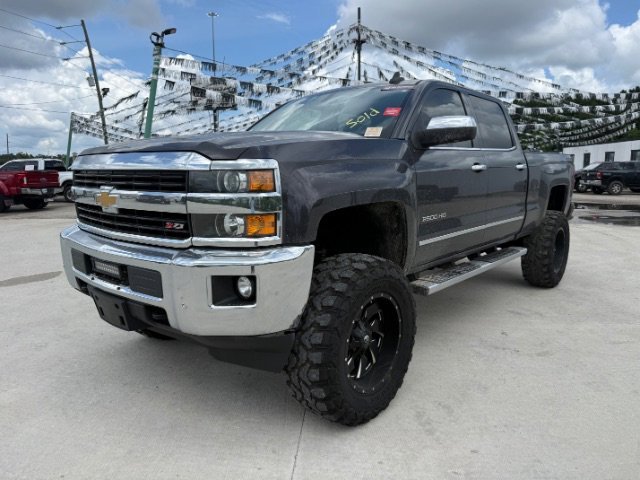 2016 Chevrolet Silverado HD's photo