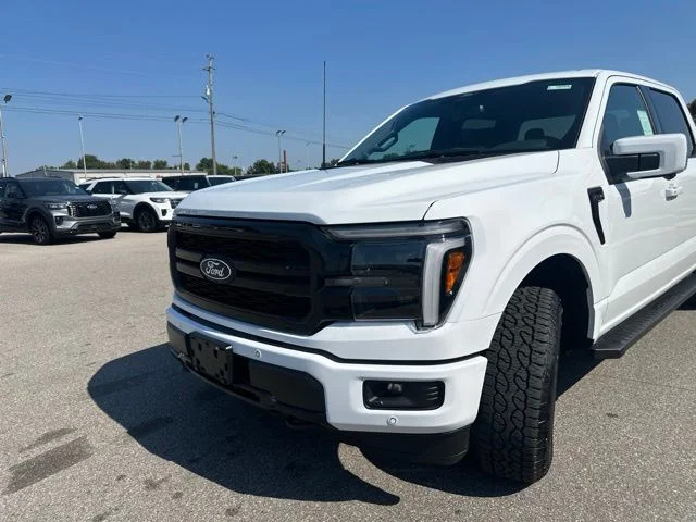 New 2026 Oxford White Ford Lariat® image 30