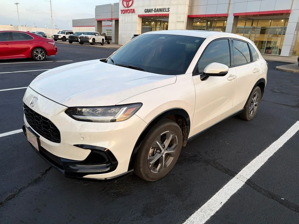 Used 2024 White Honda EX-L image 1