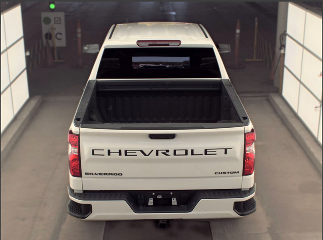 Used 2024 White Chevrolet Custom image 7