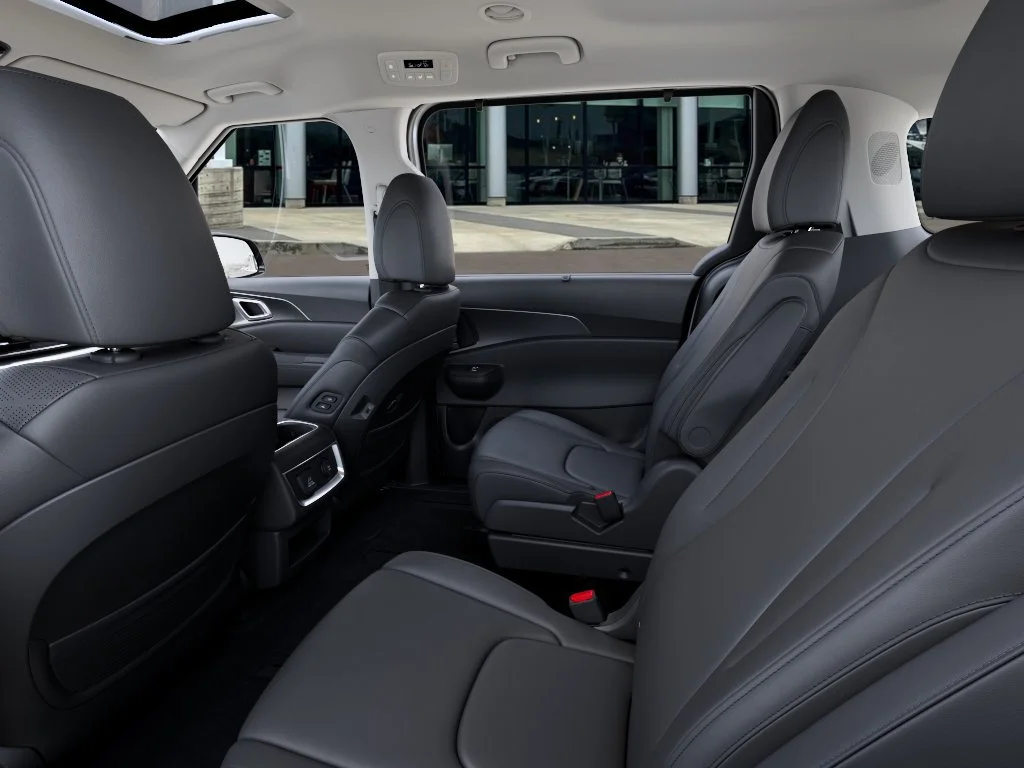 New 2027 Snow White Pearl Kia SX image 18