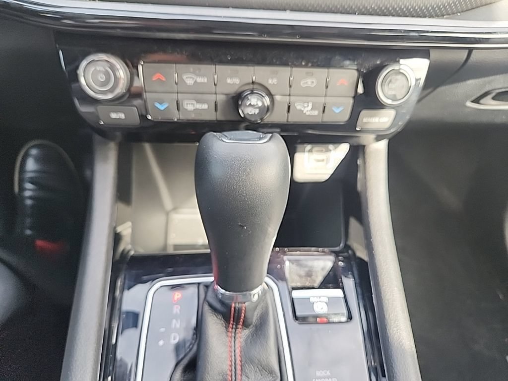 Used 2025 Red Hot Pearlcoat Jeep Trailhawk image 12