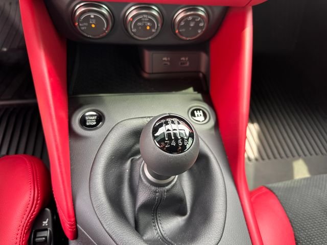 New 2026 Pearl White TriCoat / Super Black Two-tone Nissan Performance image 17