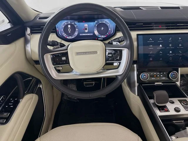 Used 2023 Gray Land Rover SE image 25