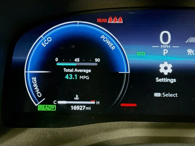 Certified Used 2025  Toyota XSE image 14