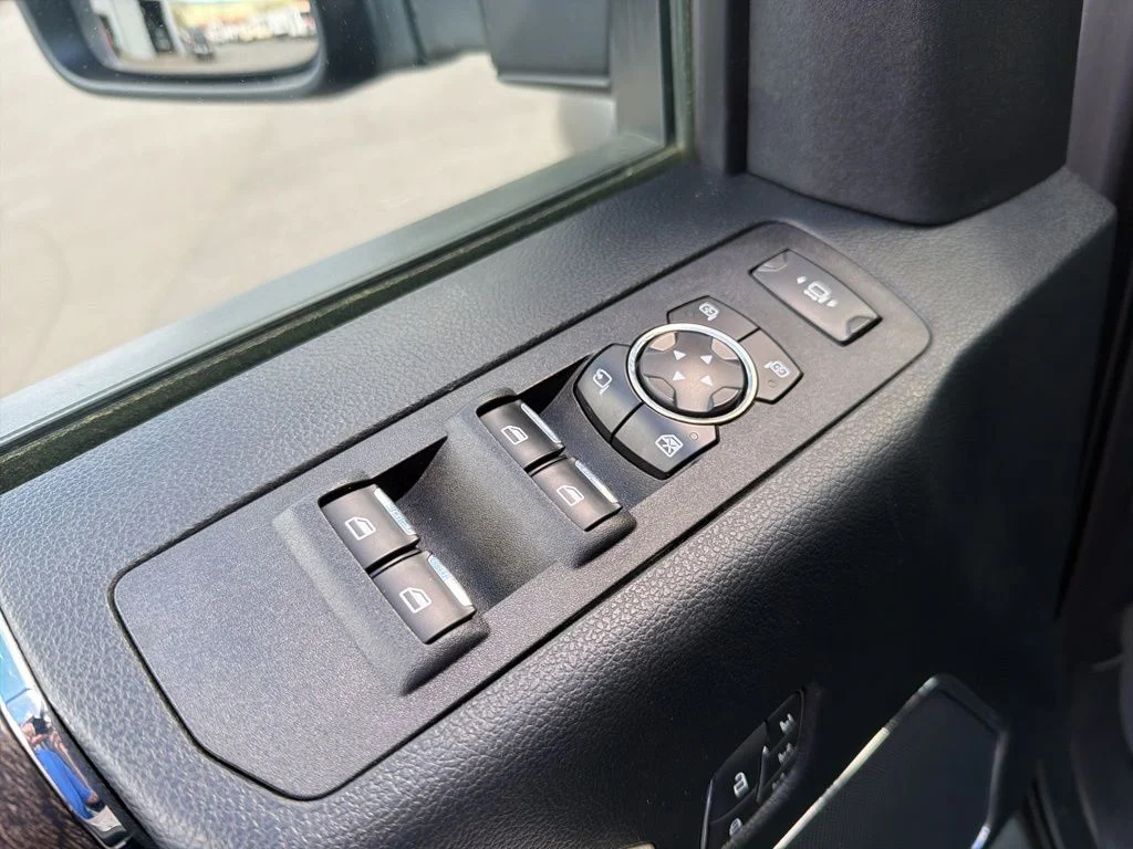 Used 2021 Carbonized Gray Metallic Ford Lariat image 12