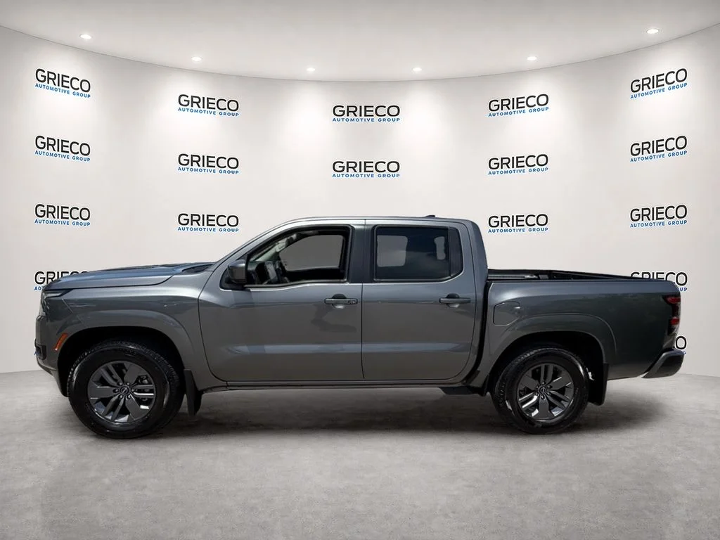 Used 2025 Gray Nissan SV image 4