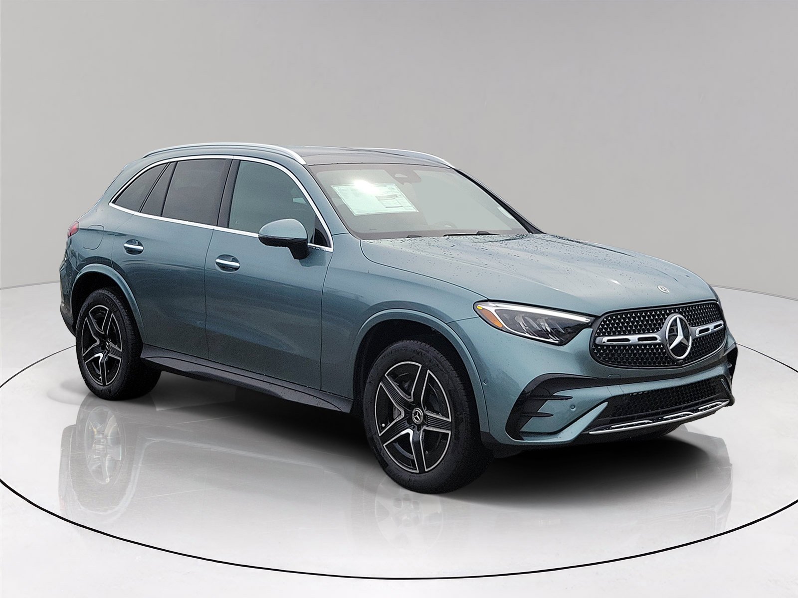 New 2026 Verde Silver Metallic Mercedes-Benz GLC 300 image 31