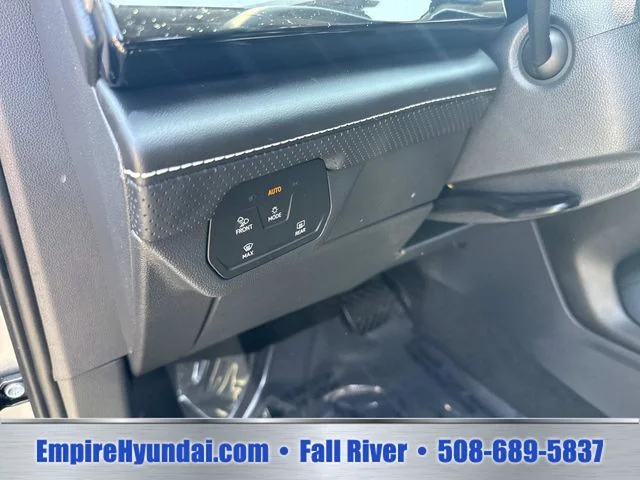 Used 2024 Gray Volkswagen 2.0T SE w/Technology image 22