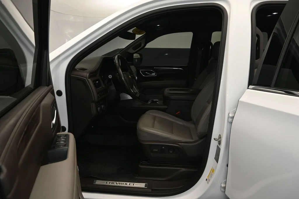 Used 2021 Summit White Chevrolet LT image 28
